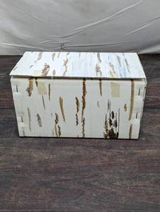 lot 135 image: Department 56 Birch Bark Vase