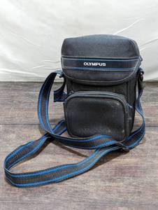 lot 138 image: Vintage Olympus SuperZoom330 Camera