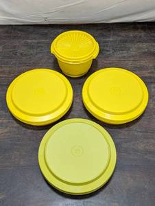 lot 143 image: Four Tupperware Containers