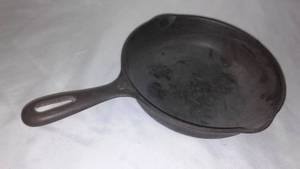 Wagner Ware Cast Skillet 8 Inch.