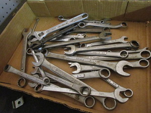 lot 28 image: Combination Wrenches