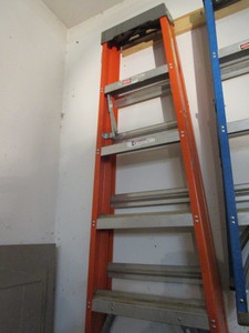 lot 13 image: Keller 6ft Step Ladder