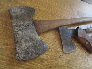 lot 20 image: Kelley & Thomson Axe, Hatchet
