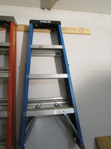lot 49 image: Keller 4ft Step Ladder