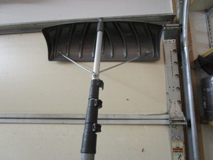 lot 64 image: Roof Rake