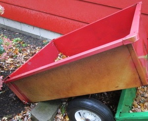 lot 56 image: Yard Trailer