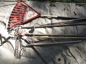 lot 171 image: Rakes, Grubber, Hoe, Pick