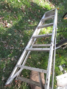 lot 167 image: Aluminum Step Ladder