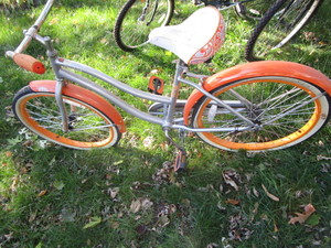 lot 180 image: Huffy Cranbrook Bicycle