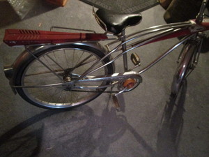 lot 52 image: Sears Spaceliner Low Rider Vintage Bicycle