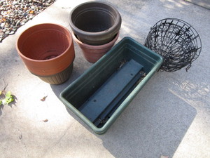 lot 226 image: Planters & baskets