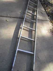 lot 231 image: Aluminum Ladder Section