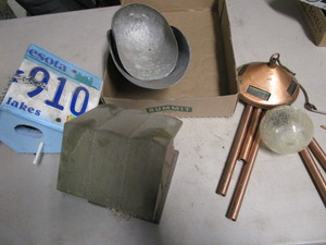 lot 249 image: Scoops, Birdhouses, Chimes