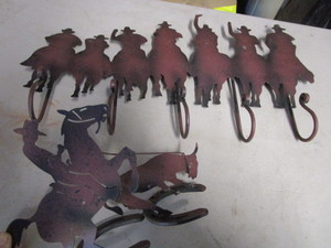 lot 268 image: Horse Cutout Hanger, Statue