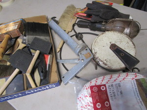 lot 295 image: Trouble Light, Caulk Gun, New Rope