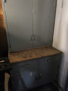 lot 302 image: Storage Cabinet