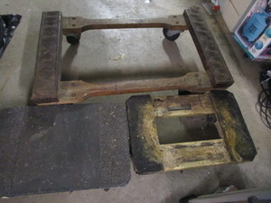 lot 304 image: Furniture Dollies