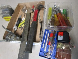 lot 306 image: Tools Nut Buster, Magnet, Xacto