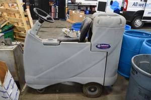 Advance Advenger Floor Scrubber For PartsScrap