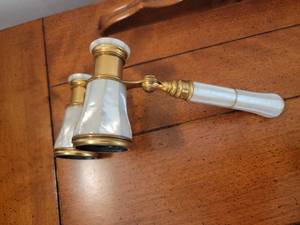 lot 40 image: Pearl Shell Opera Glasses