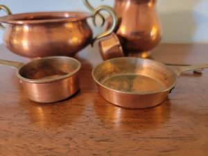 lot 84 image: Vintage Charming Copper Miniatures