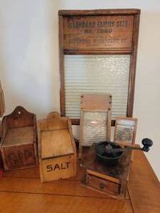 lot 87 image: Decor Primitive Household Items