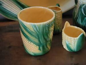 lot 73A image: Adorable Harvest Corn Service Accessory Set (9)