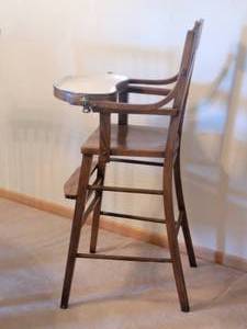 lot 63 image: Brilliant Antique Oak Arts & Crafts High-Chair