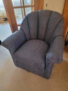 lot 69 image: Ultra-Comfortable Blue Plush Upholstered Swivel Armchair