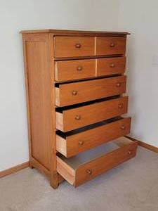 lot 11 image: Thomasville Impressions - Classic 6 Drawer Dresser