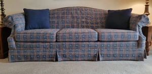 lot 5 image: Luxurious Blue Patterned Sofa with Carved Mahogany Frame - Hickory Manor for Gepharts