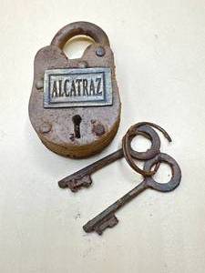 Rusty Alcatraz Padlock with 2 Working Keys