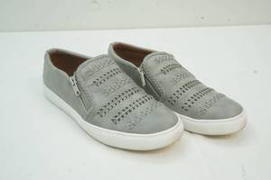 Report shoes