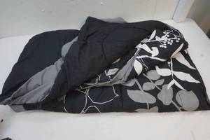 Mainstay bedding