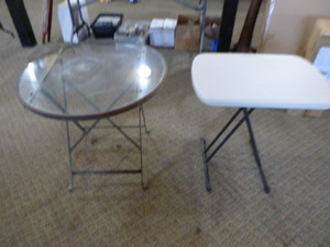 2 Folding Tables