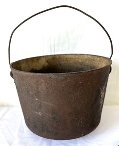 Vintage Cast Iron Footed Pot w Tiny Feet