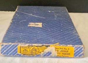Vintage Griswold Patty Molds Rosette Irons, in Original Box