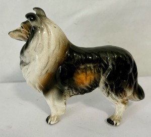 Adorable Vintage Collie Figurine