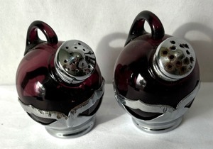 Fabulous Farber Bros and Cambridge Amethyst Glass Salt and Pepper Shakers
