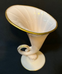 Cambridge Crown Tuscan 11 Inch Vase with Golden Accents