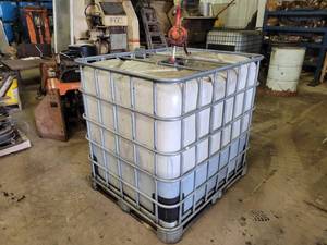 265 Gallon Tote with Approx. 90 Gallons of Waste Oil - Includes Pump
