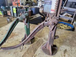 (2) BADGER Cast Iron Tractor Jacks