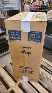 300ct box of JCup insulated cups 42oz