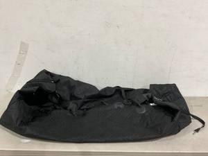 lot 209 image: Meadowlark Dog Car Seat Cover - XL - Black