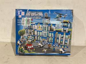 lot 215 image: DG Dreams City Series Building Set, Police Station Building Kits with Helicopters and Multiple Vehicles