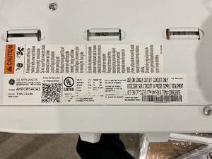 lot 100 image: GE Window Air Conditioner 5000 BTU - White