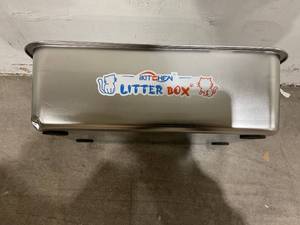 lot 124 image: iKITCHEN Stainless Steel Rustproof Large Cat Litter Box