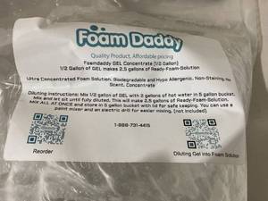 lot 383 image: Foam Daddy 12 Gallon Foam Machine Gel Solution and UV Glow Color Powder