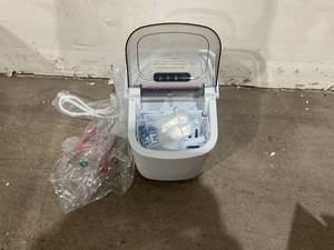 lot 156 image: Ice Maker Machine Countertop - White