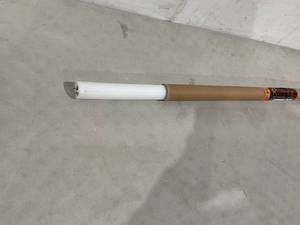 lot 404 image: LUCKY HERP 36 inch 30W T8 UVB 10.0 Reptile Light
